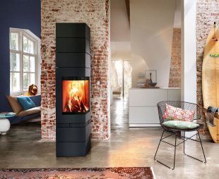 Elements v rohovém provedení. K dostání levá i pravá varianta dvířek. V případě umístění do volného prostoru s možností otáčení.